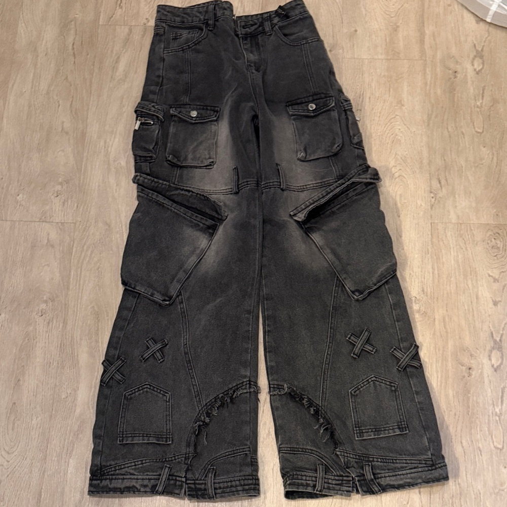 KIIKIO American Utility Street-Style Cargo
Pants